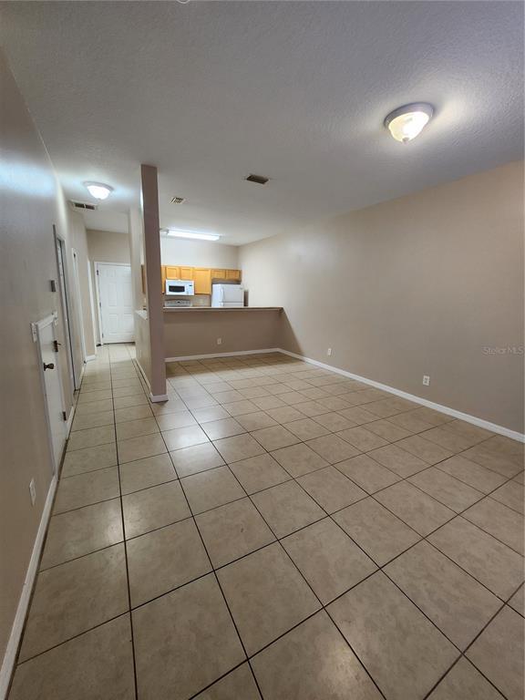 12015 Peach Grv Ct in Seffner, FL - Foto de edificio - Building Photo