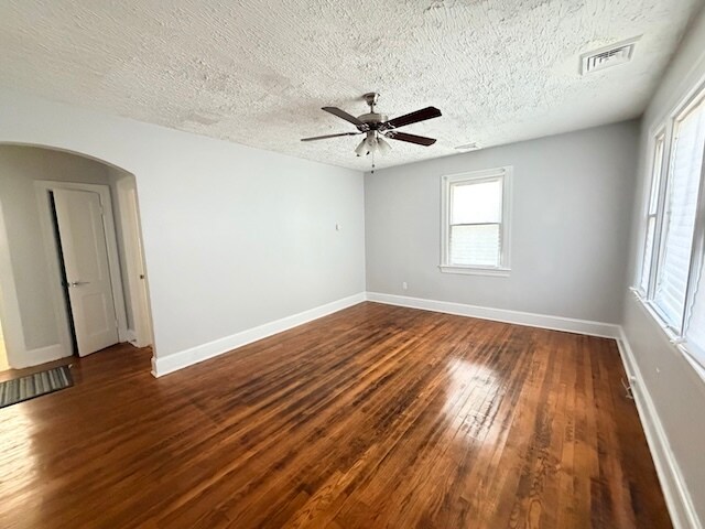 104 Sycamore St in South Hill, VA - Building Photo - Building Photo