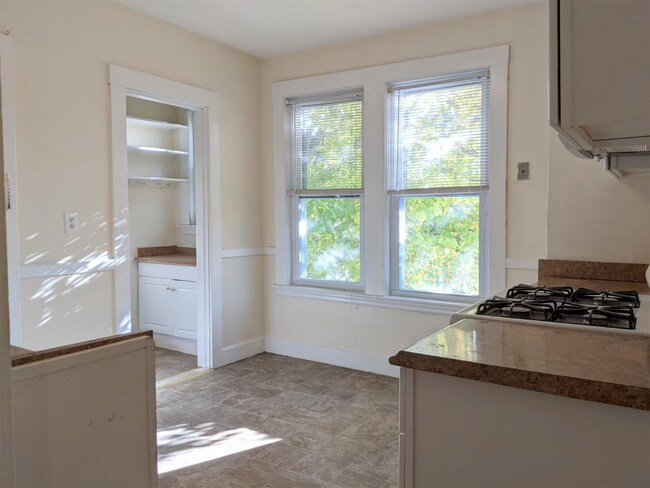 14 Sanborn Ave, Unit 3