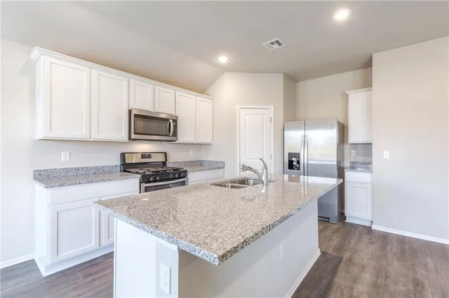 421 Riggs St in Prairie Grove, AR - Building Photo - Building Photo