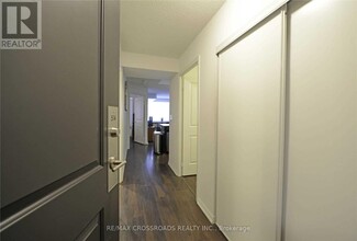 35-535 Bastion St in Toronto, ON - Building Photo - Building Photo