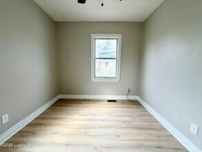 6520 Miles Ave in Louisville, KY - Building Photo - Building Photo