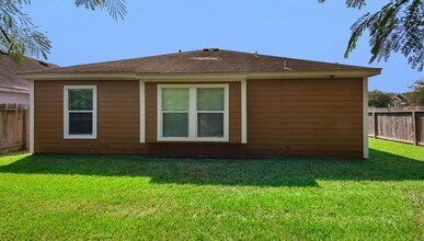 16614 Hodgefield Ln in Houston, TX - Building Photo - Building Photo