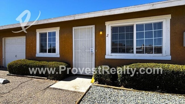 12769 Kiowa Rd in Apple Valley, CA - Building Photo - Building Photo