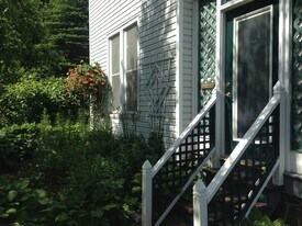 422 N 9th Ave W in Duluth, MN - Building Photo