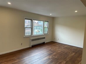 619 Grassmere Terrace in Queens, NY - Building Photo - Building Photo