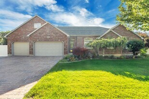 10369 S 2840 W in South Jordan, UT - Building Photo