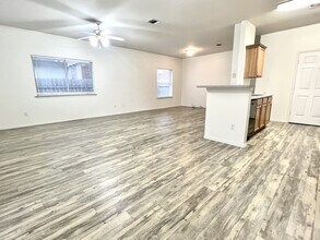 1713 McKenzie St in Round Rock, TX - Building Photo - Building Photo