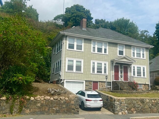 584 Humphrey St in Swampscott, MA - Building Photo - Building Photo