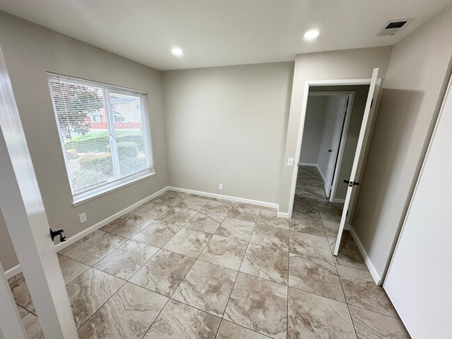 4616 Rochelle Dr in Union City, CA - Building Photo - Building Photo