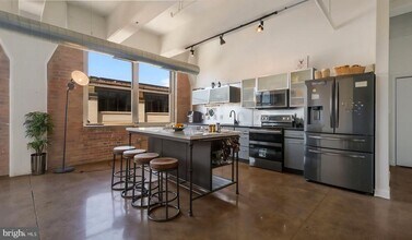 444 N 4th St in Philadelphia, PA - Building Photo - Building Photo