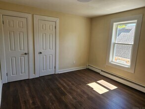 280 Park Ave in Torrington, CT - Building Photo - Building Photo