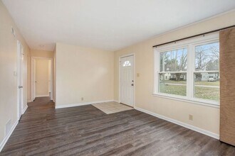 704 Clearview St in Kalamazoo, MI - Building Photo - Building Photo