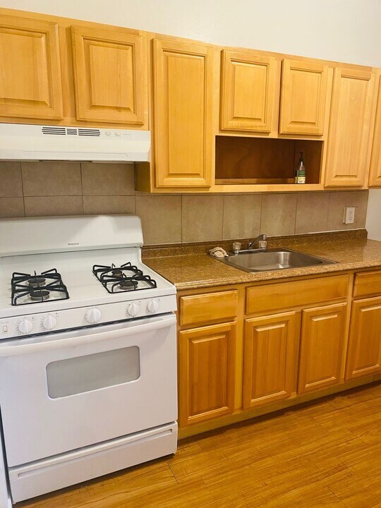 3118 Belgrade St in Philadelphia, PA - Building Photo