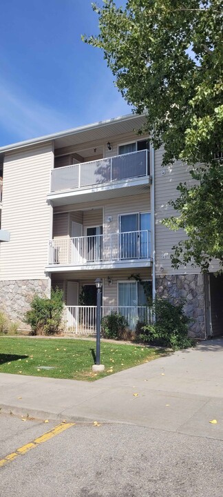 490 E 700 S, Unit c35 in Clearfield, UT - Foto de edificio