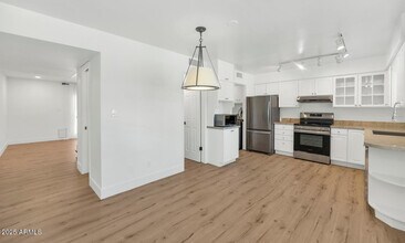 4027 E Campbell Ave in Phoenix, AZ - Building Photo - Building Photo