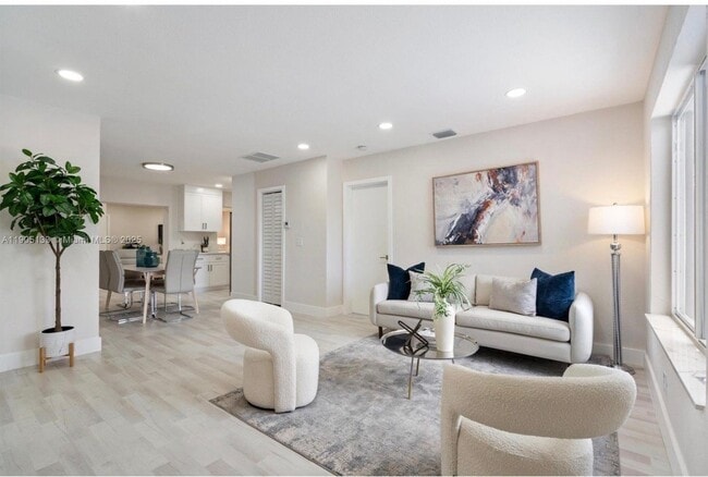 4220 SW 21st St in West Park, FL - Foto de edificio - Building Photo