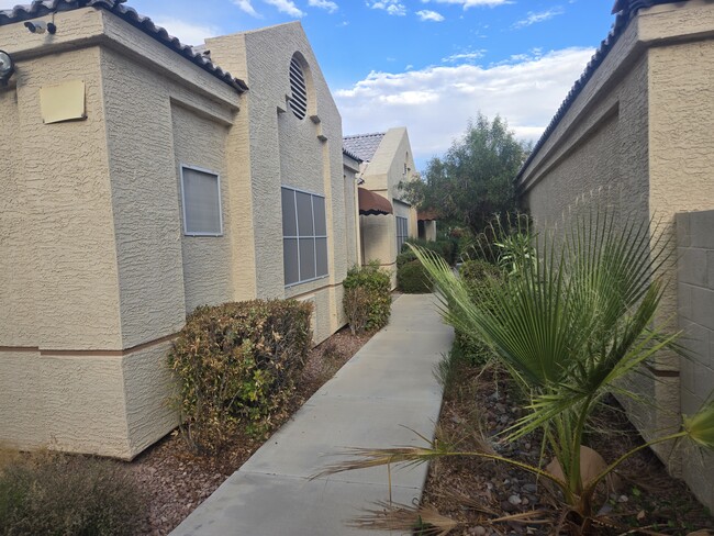 property at 413 Mill Hollow Rd