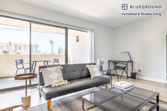 3537 Clarington Ave-Unit -FL2-ID418 in Los Angeles, CA - Building Photo - Building Photo