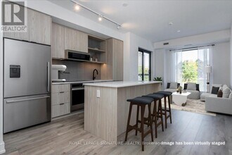 185 Dunlop St E in Barrie, ON - Building Photo - Building Photo