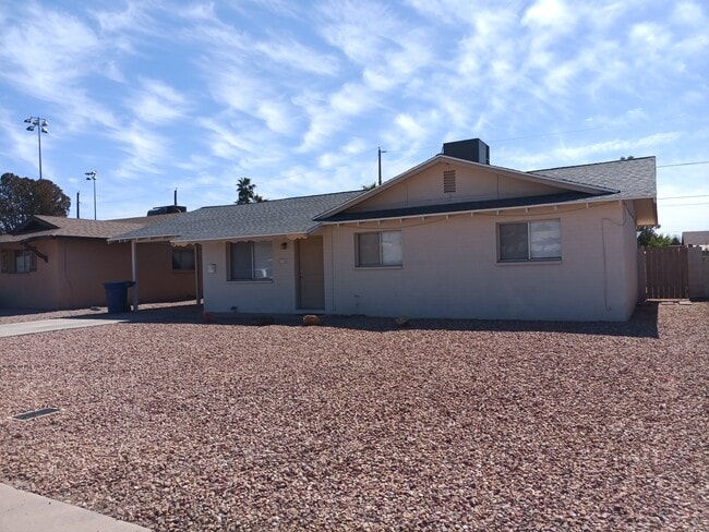 property at 715 W 18th St