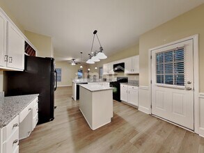 2023 Jerimouth Dr in Apex, NC - Foto de edificio - Building Photo