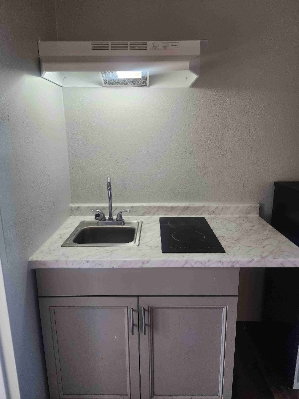 316 S Pioneer Way