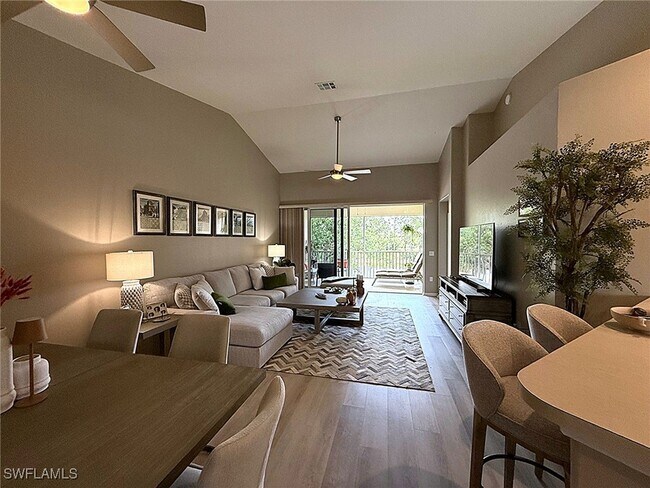 10135 Colonial Country Club Blvd in Ft. Myers, FL - Building Photo - Building Photo