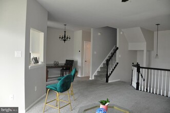 20464 Cool Fern Square in Ashburn, VA - Building Photo - Building Photo