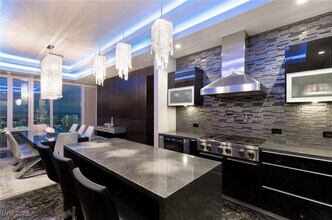 3750 S Las Vegas Blvd in Las Vegas, NV - Building Photo - Building Photo