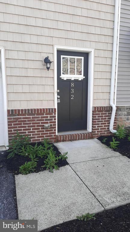 832 Admiral's Quay Dr in Mechanicsburg, PA - Building Photo - Building Photo