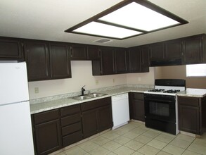 429 S Sunset St-Unit -A in Ridgecrest, CA - Building Photo - Building Photo