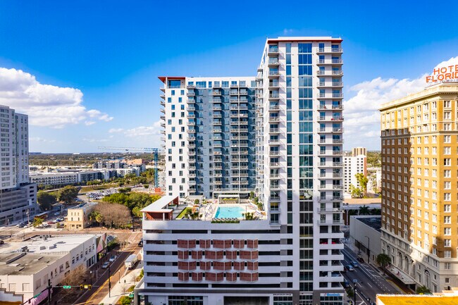 Nine15 in Tampa, FL - Foto de edificio - Building Photo