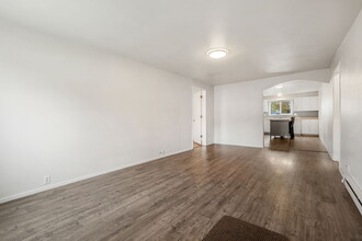 1037 SW Cascade Ave in Chehalis, WA - Building Photo - Building Photo