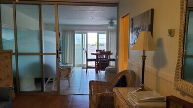 933 Ocean Blvd in Hampton, NH - Building Photo - Building Photo