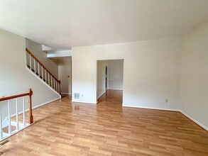 4685 Oriole Ct in Charlottesville, VA - Building Photo - Building Photo