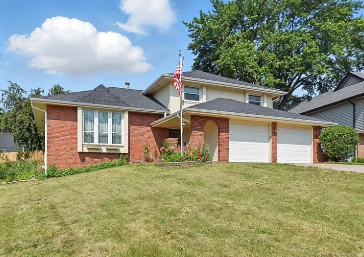 7504 S 46th Ave in Omaha, NE - Building Photo
