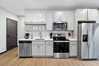423 E Michigan St in Indianapolis, IN - Building Photo - Building Photo
