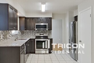5105 Aldershot Dr in Lanham, MD - Building Photo - Building Photo