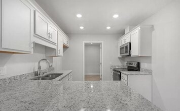 7246 Pro Ln in Milton, FL - Foto de edificio - Building Photo