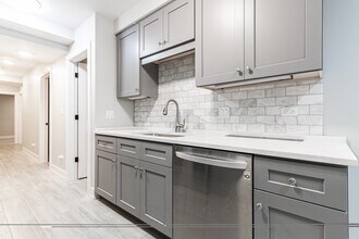 1458 W Chestnut St in Chicago, IL - Building Photo - Building Photo