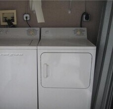 11631 SW 2nd St in Pembroke Pines, FL - Building Photo - Building Photo