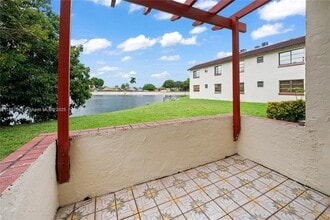 8530 SW 149th Ave, Unit 906 in Miami, FL - Building Photo - Building Photo