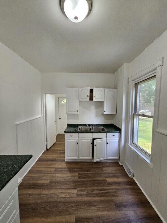 11 Hayes Ave in Trenton, NJ - Building Photo