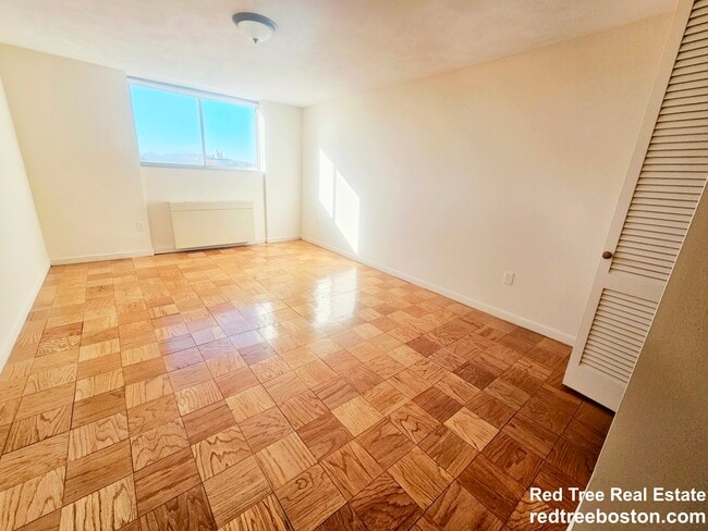 101 Monmouth St in Brookline, MA - Foto de edificio - Building Photo