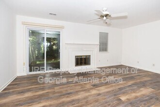 2190 Vinings N Ln SE in Smyrna, GA - Building Photo - Building Photo