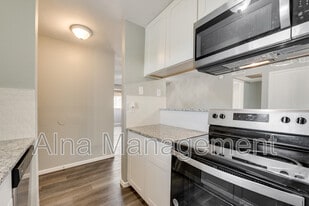 8110 Skillman St in Dallas, TX - Building Photo