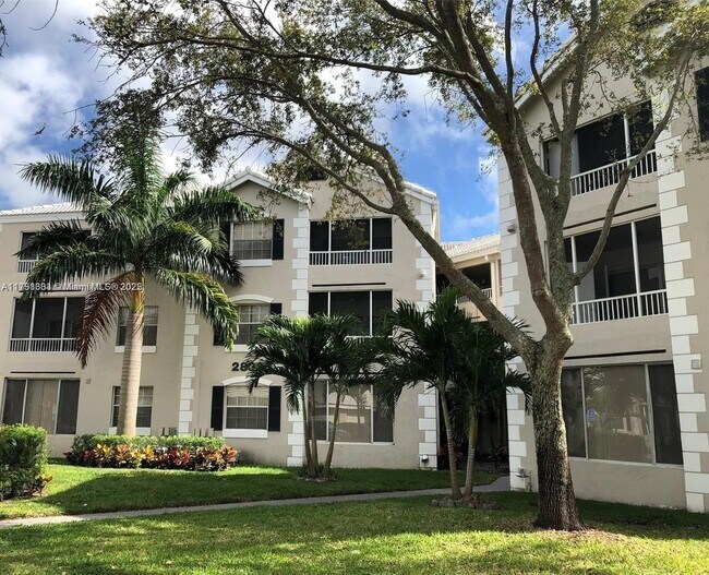 property at 2861 N Oakland Forest Dr