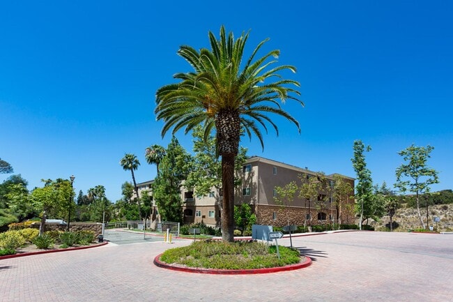 7653 Mission Gorge Rd in San Diego, CA - Building Photo - Building Photo