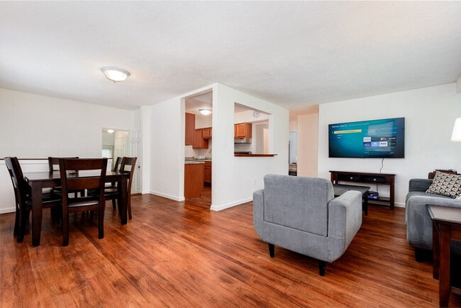 9501 Upland Dr in Affton, MO - Building Photo - Building Photo